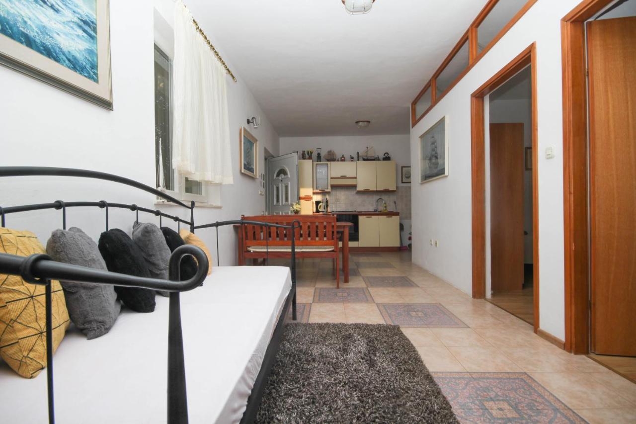 Lola'S Apartments Tribalj 외부 사진