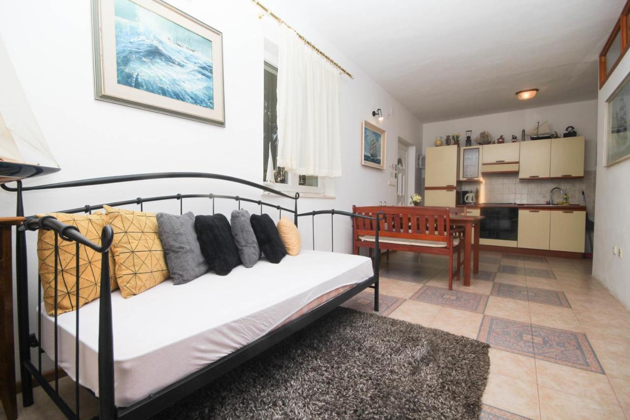 Lola'S Apartments Tribalj 외부 사진
