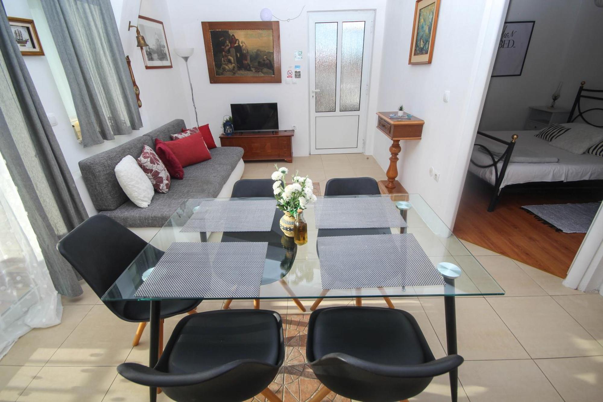 Lola'S Apartments Tribalj 객실 사진
