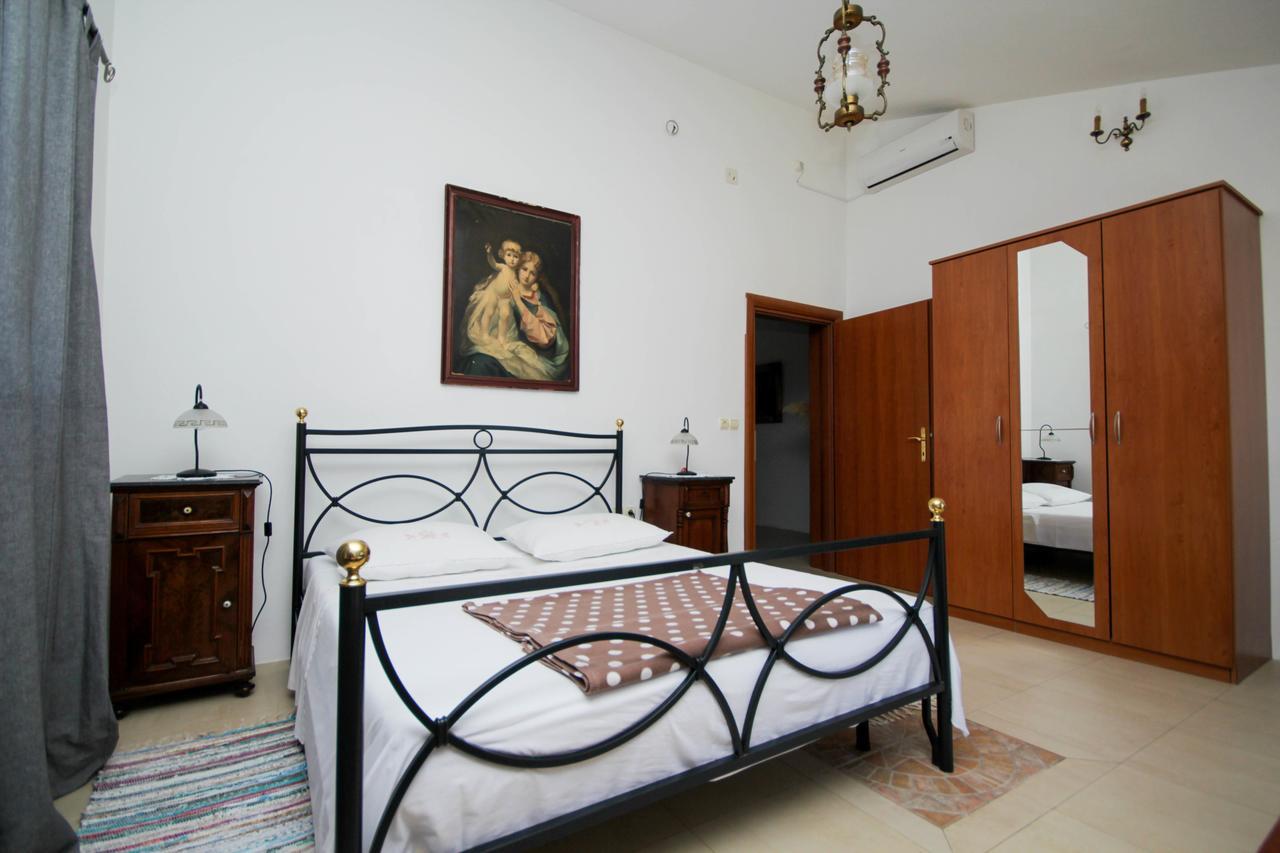 Lola'S Apartments Tribalj 외부 사진